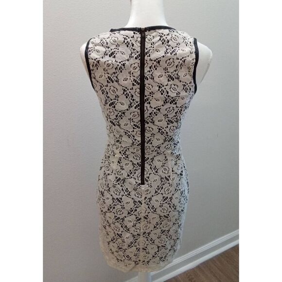 Monteau Dress - Picture 2 of 3